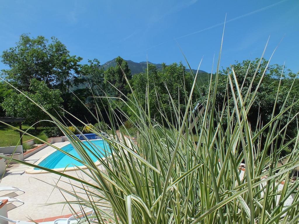 La Chataigneraie Bed & Breakfast Sahorre Exterior photo